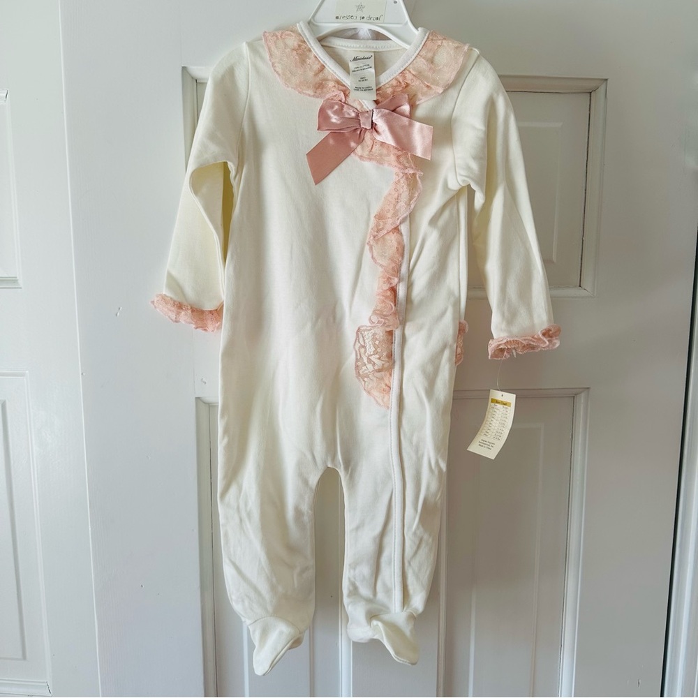 Miniclasix Cream and Pink Infant One Piece Footie with Pink Lace Detail NWT